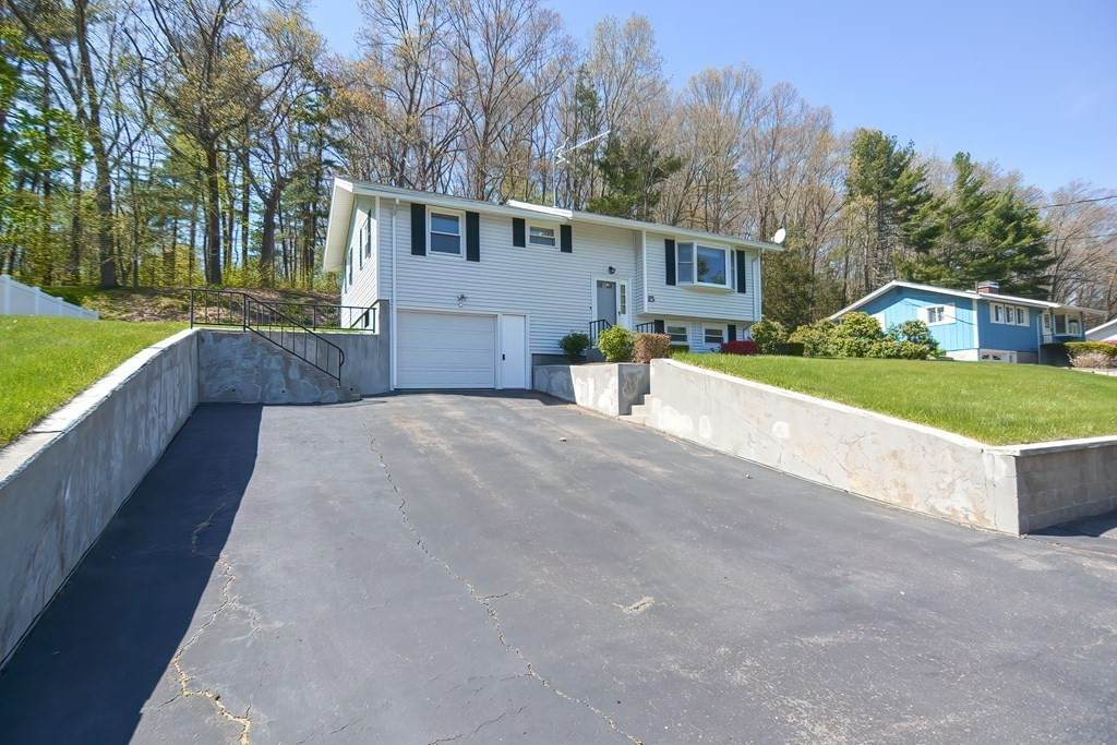 15 Seneca Dr. - Photo 1
