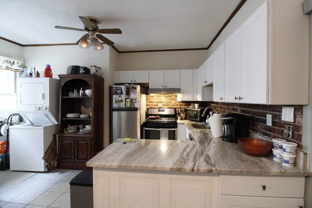 407 Washington - Photo 1