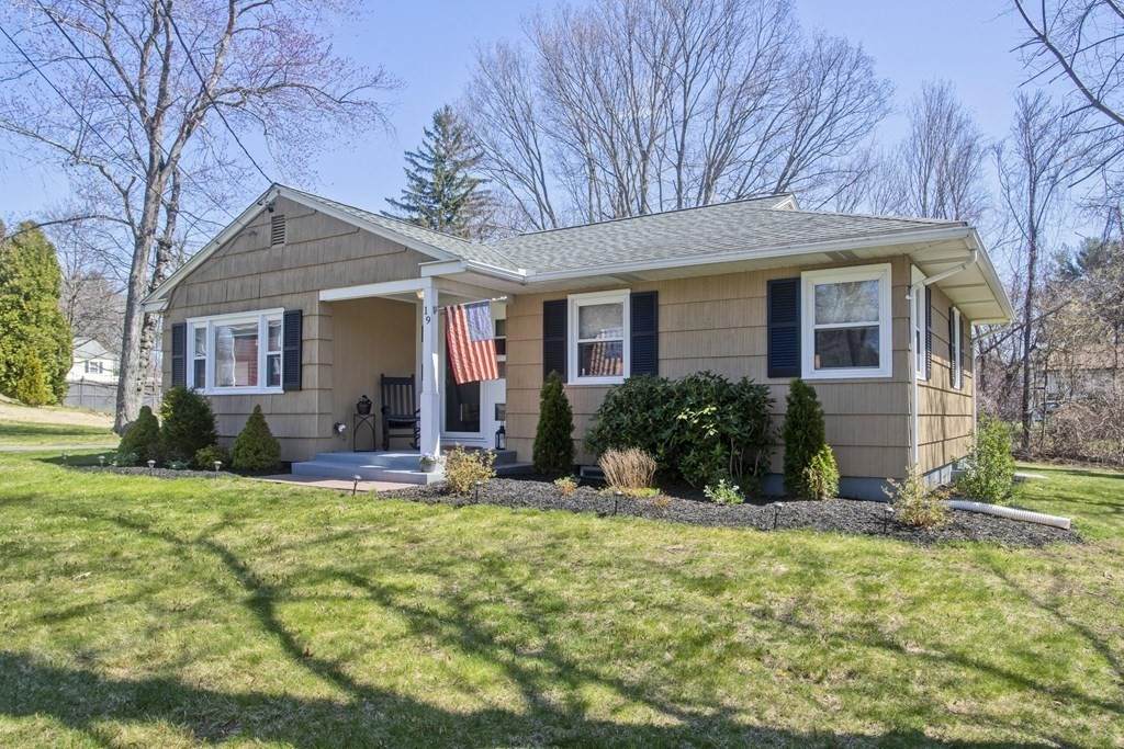 19 E Allen Ridge Rd - Photo 1