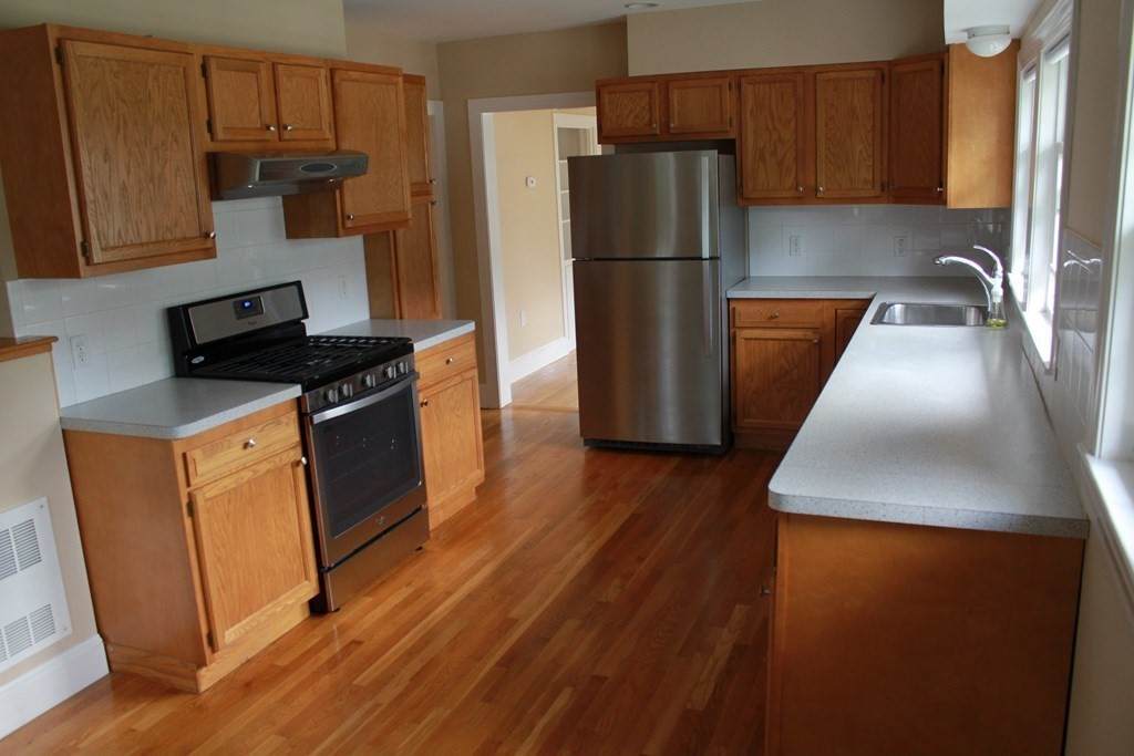 11 Harvard Rd - Photo 1