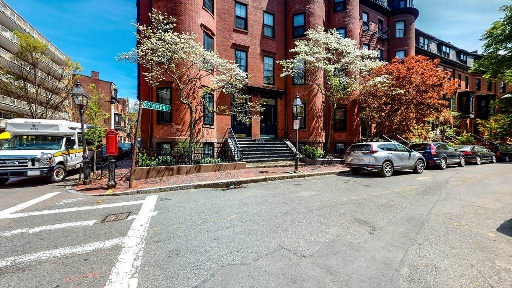 4 Brimmer - Photo 1
