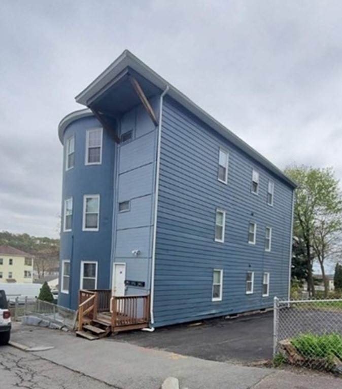 15 Seward Street - Photo 1