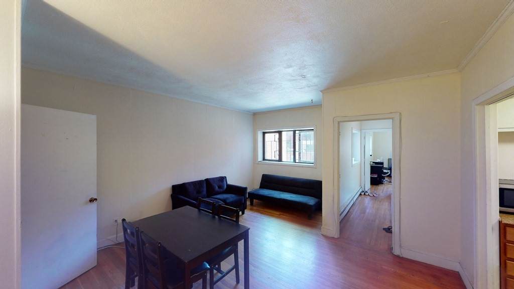 513 Beacon - Photo 1