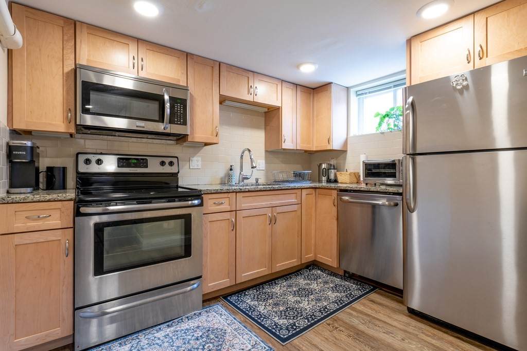 391 Washington Street - Photo 1