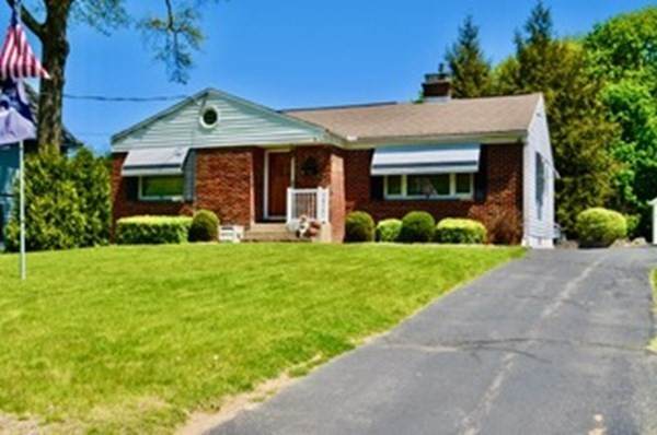 1130 Northampton St - Photo 1