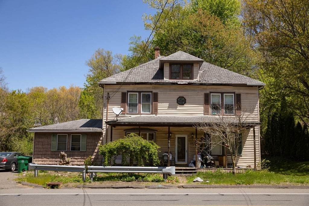 1052 Montgomery St - Photo 1