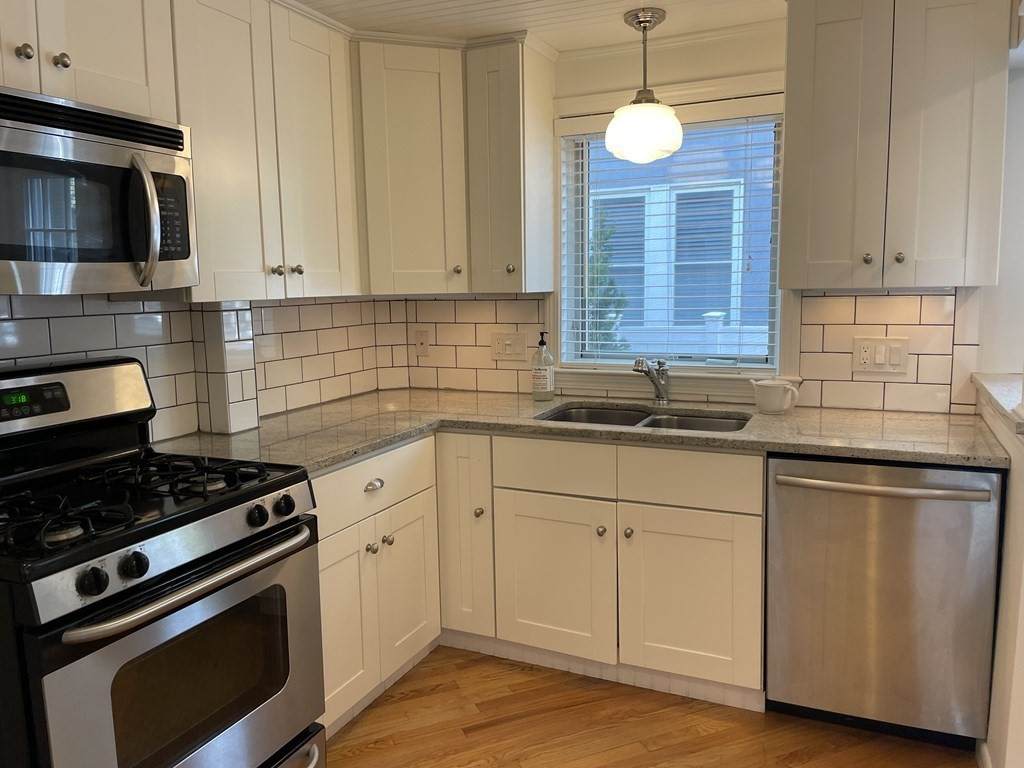93 P St - Photo 1