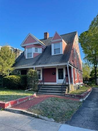 120 Arlington St - Photo 1