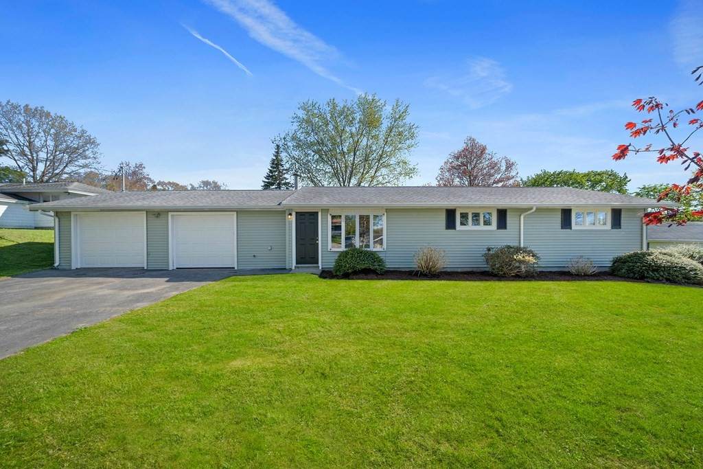 79 Linda Rd - Photo 1