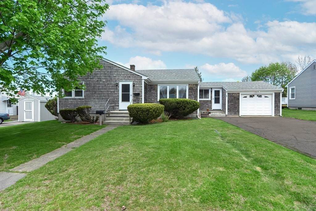 74 Crestview Avenue - Photo 1