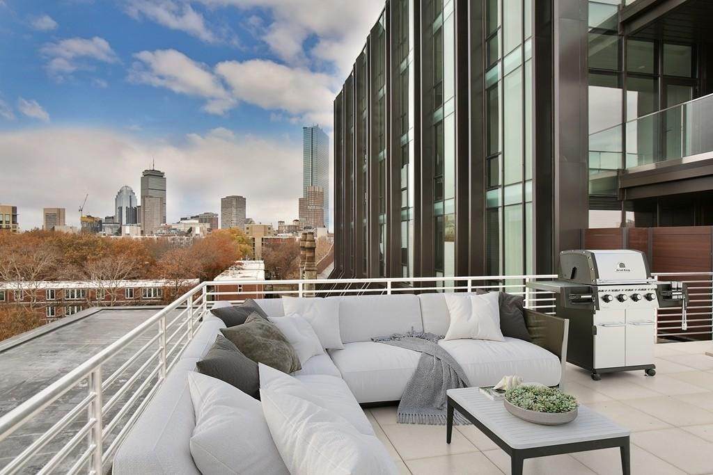 140 Shawmut Ave - Photo 1