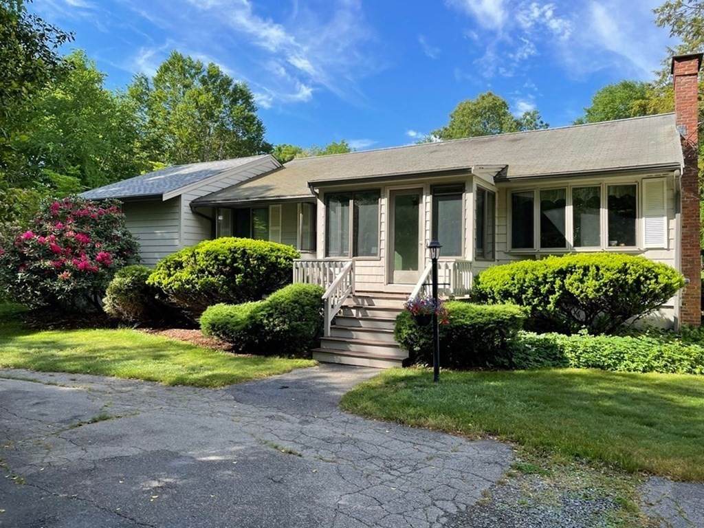 223 Summer St - Photo 1