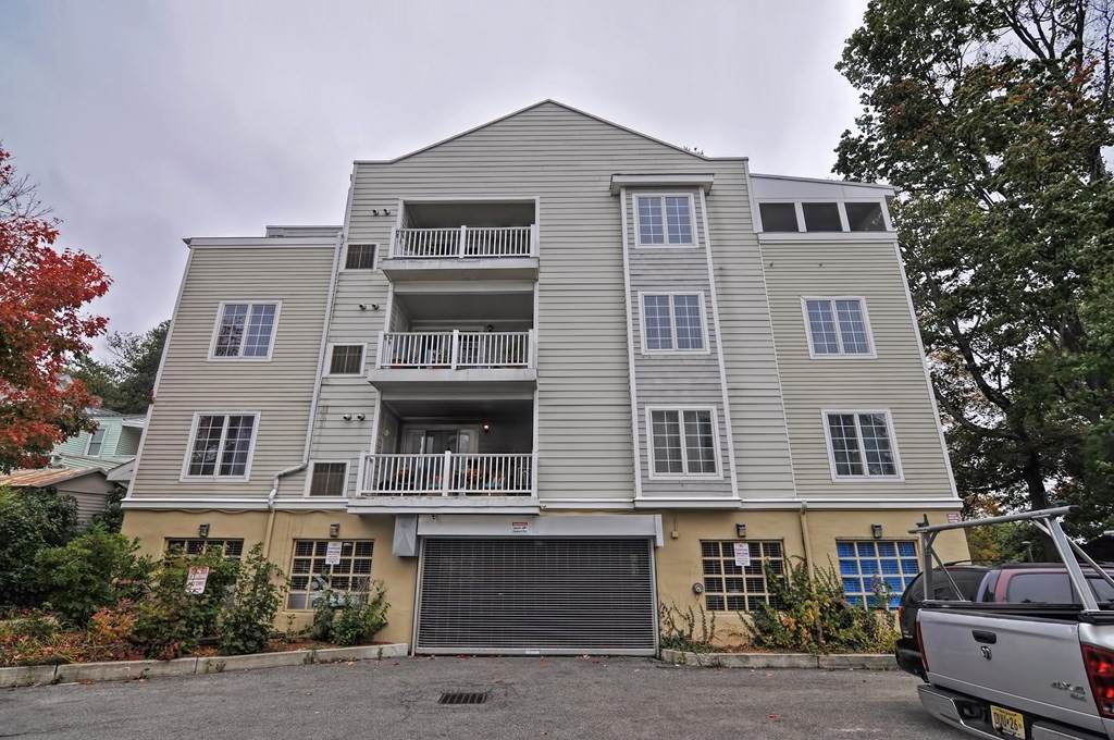 204 West Main - Photo 1