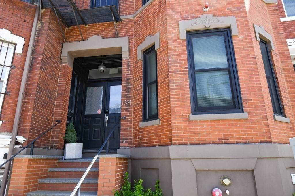 134 Warren - Photo 1