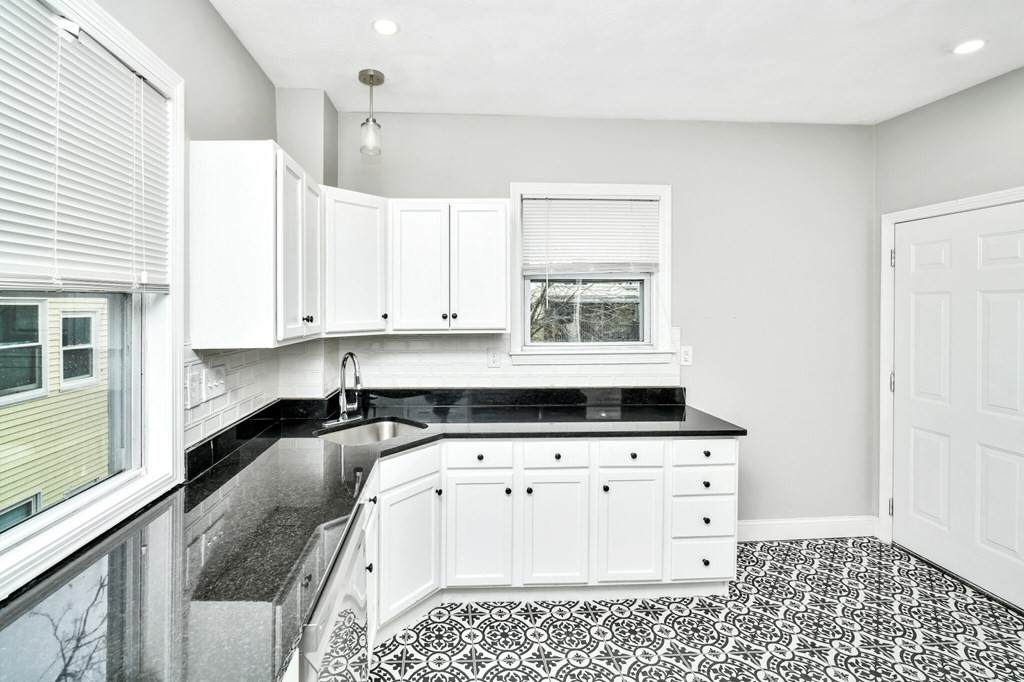 109 Walnut St - Photo 1