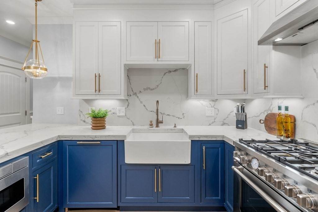 150 Athens St - Photo 1