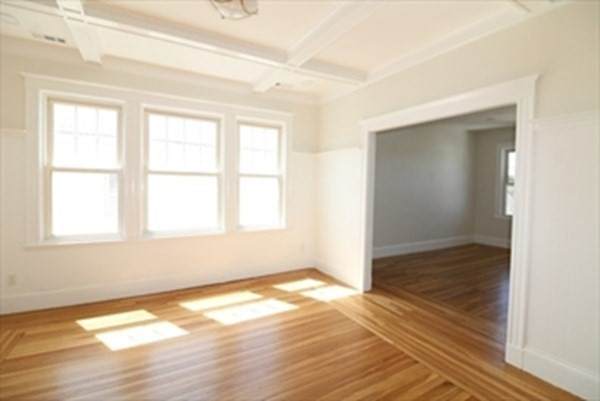 105 Franklin Ave. - Photo 1