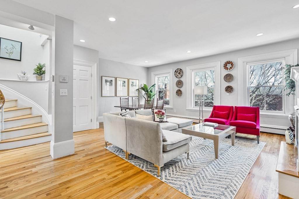 194 W Springfield St. - Photo 1
