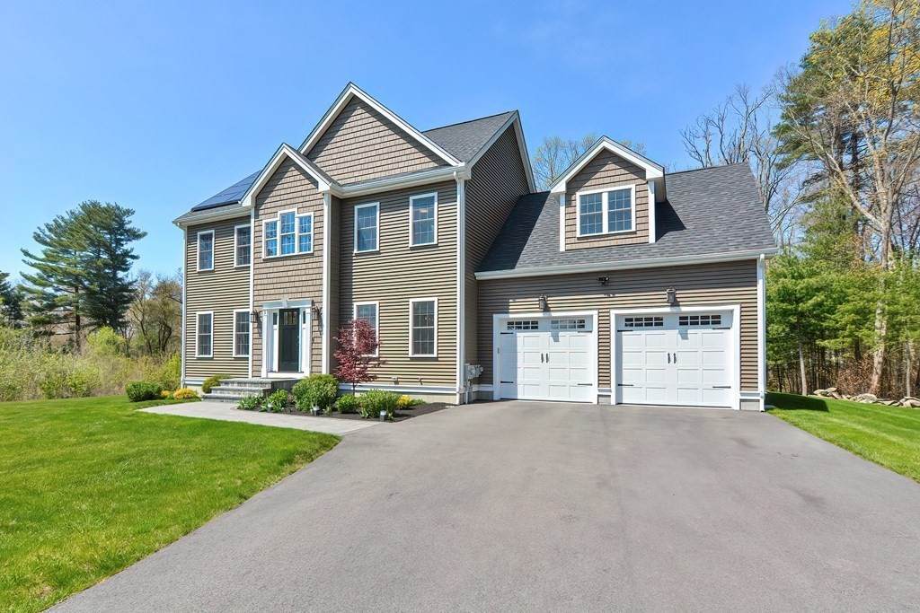3 Lantern Ln - Photo 1