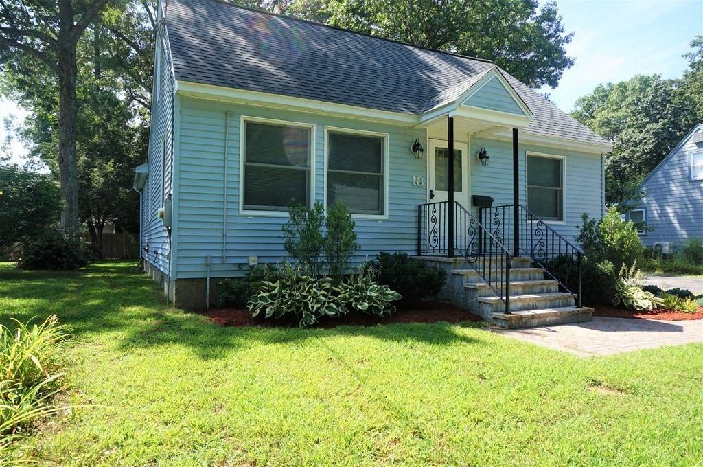 18 Lasalle Ave - Photo 1