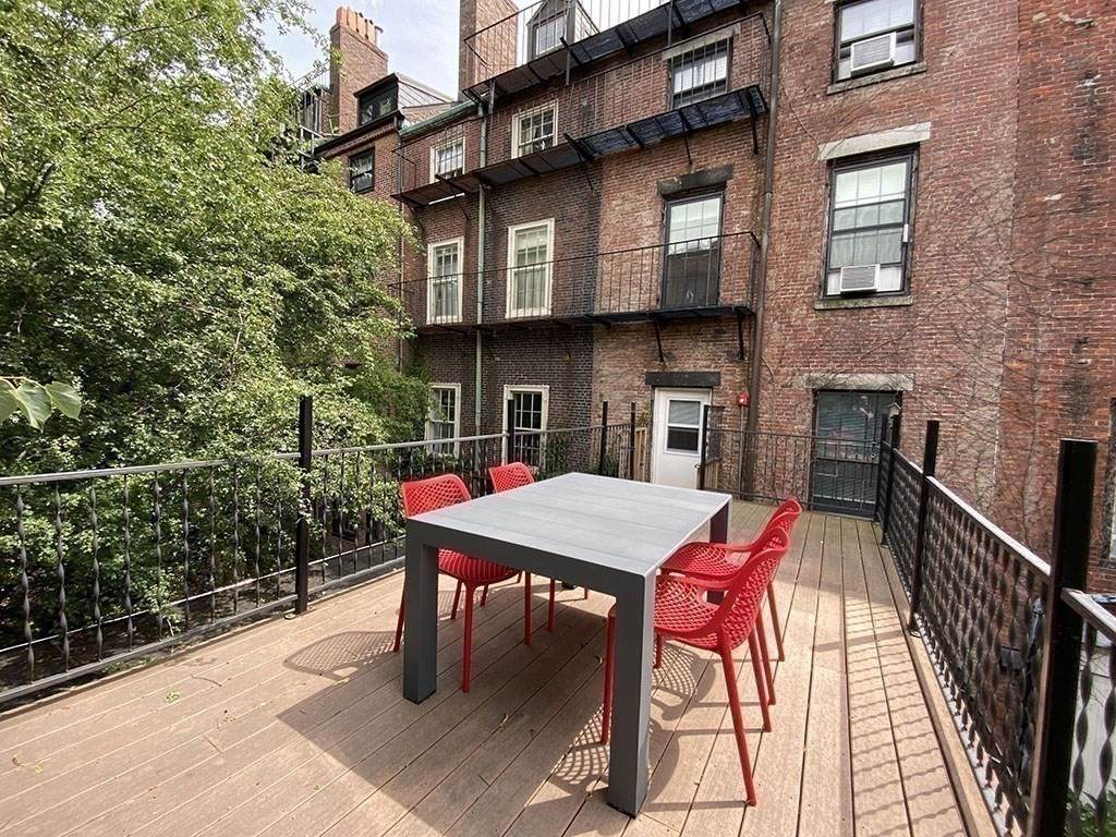 59 Pinckney Street - Photo 1