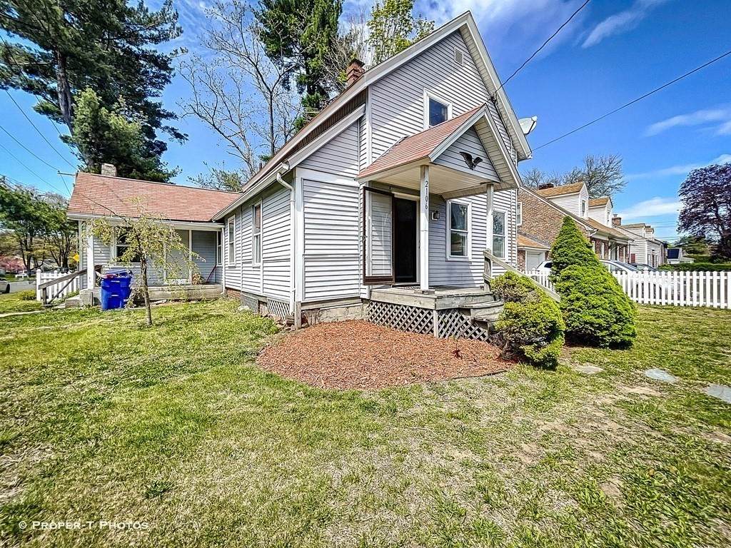 2106 Wilbraham Rd - Photo 1