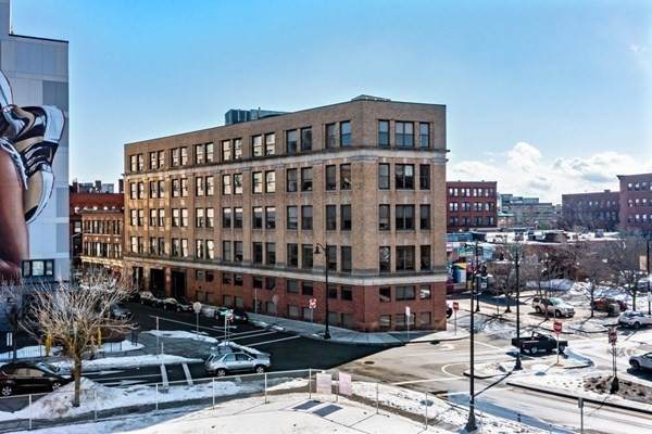 20 Central Ave - Photo 1