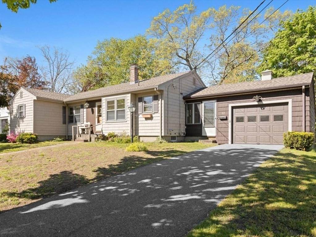 65 Fullerton Ave - Photo 1