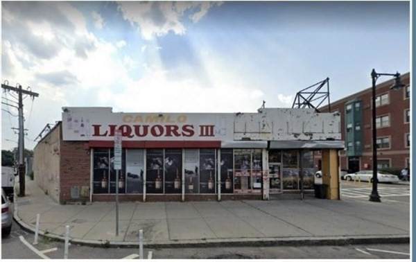 7-11 Edgewater Dr - Photo 1