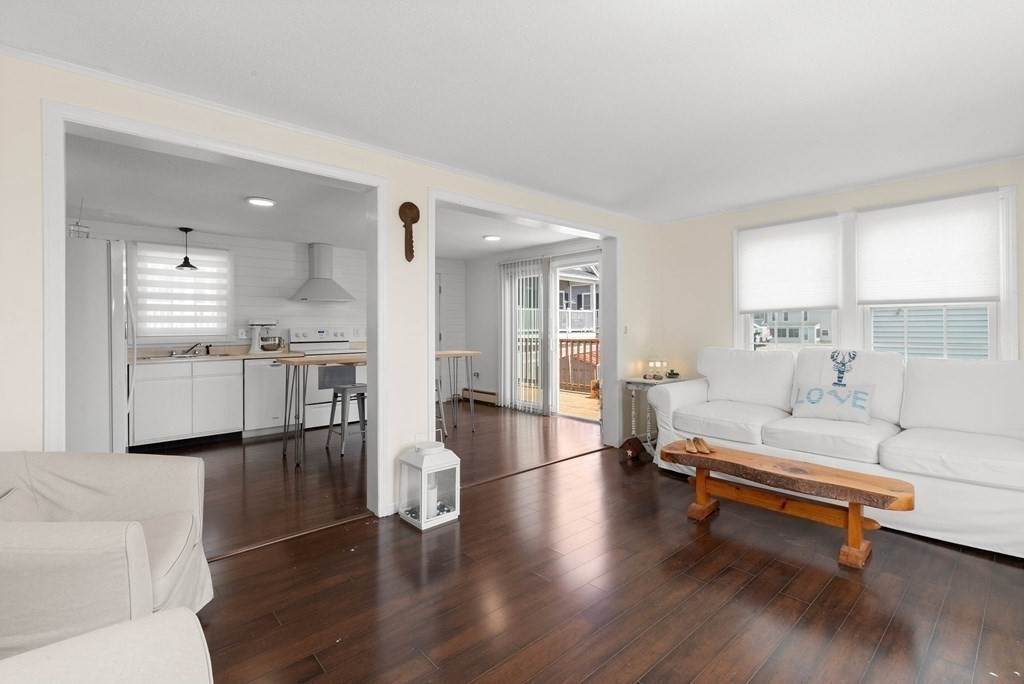 53 Cable Ave - Photo 1