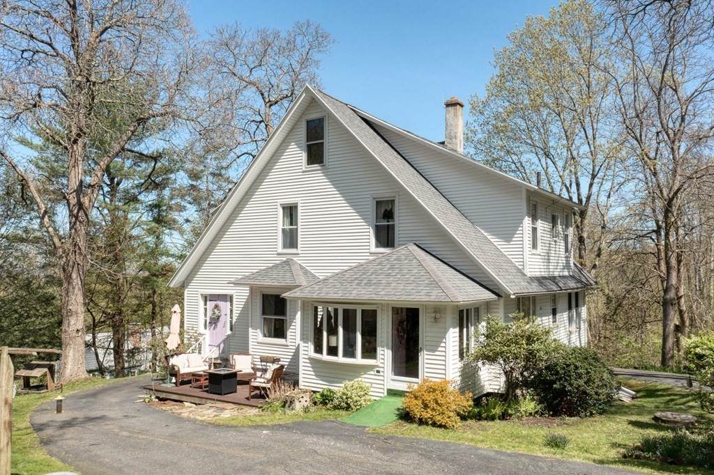 227 Burleigh Rd - Photo 1