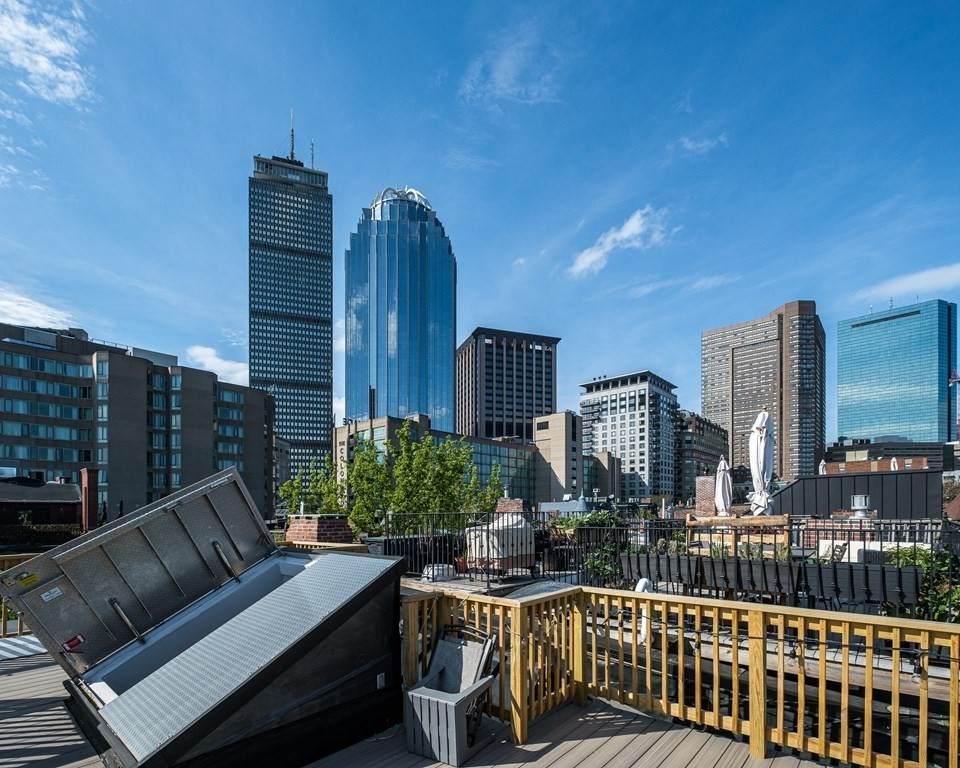 110 Saint Botolph St - Photo 1