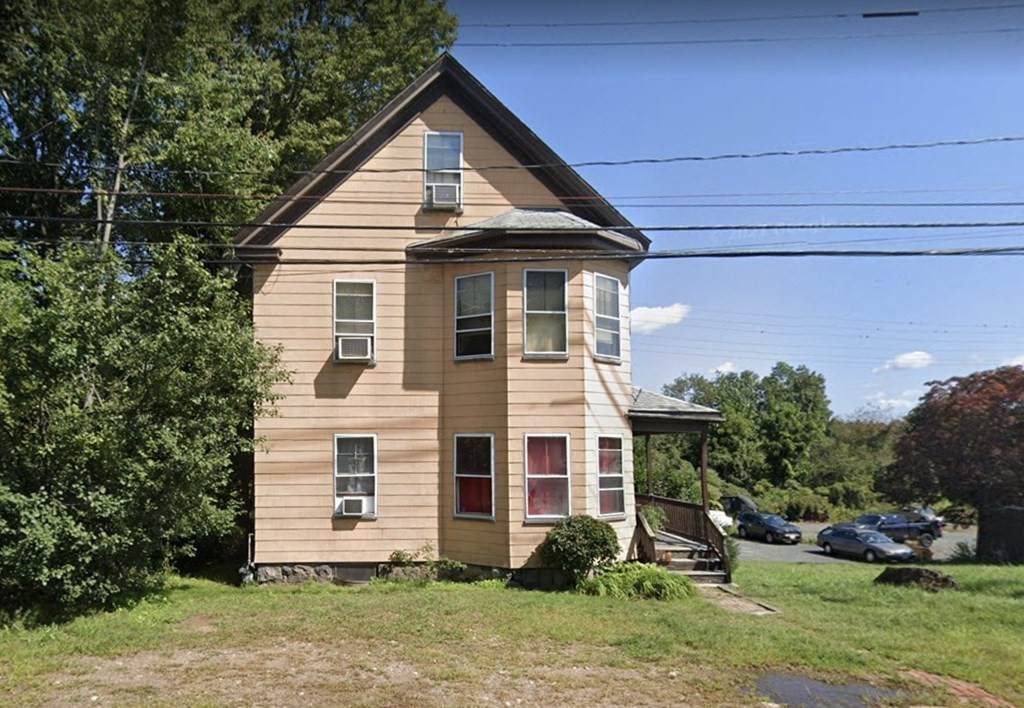 469-471 Maple St - Photo 1