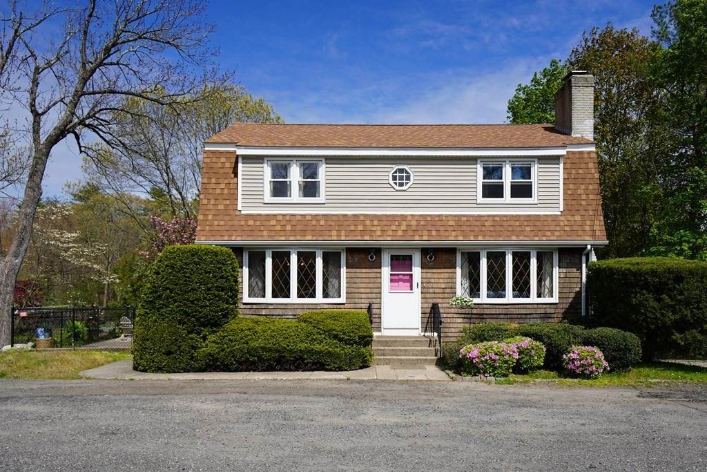 329 Kelley Blvd - Photo 1