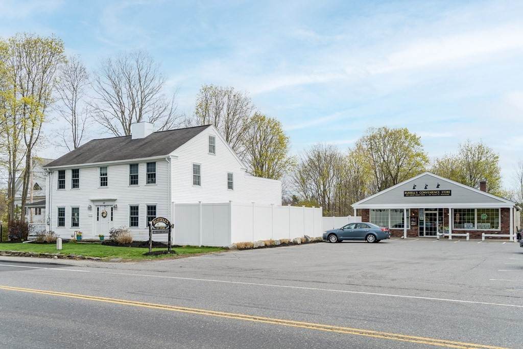 386-390 Great Road - Photo 1