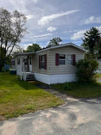 8 Columbia Ave - Photo 1