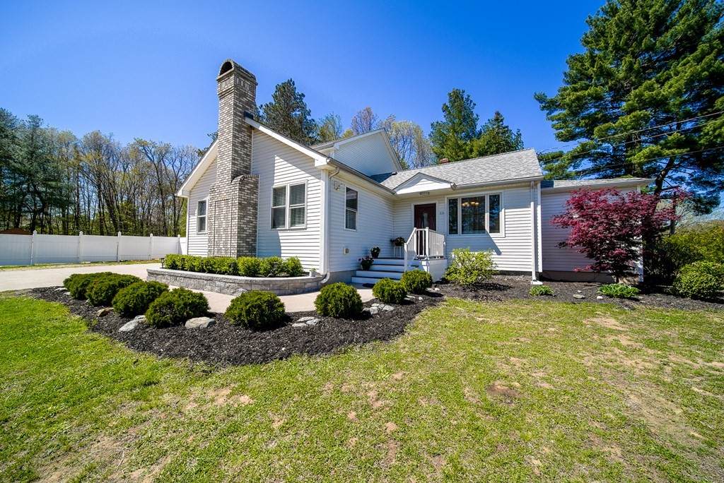 33 Perry Lane - Photo 1