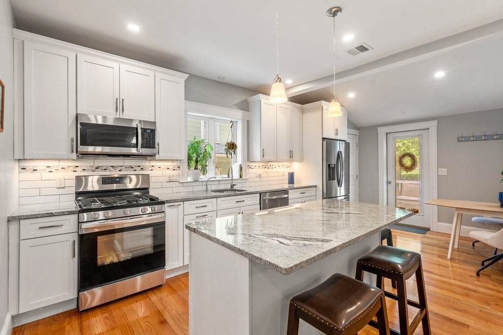 134 Dana Ave - Photo 1