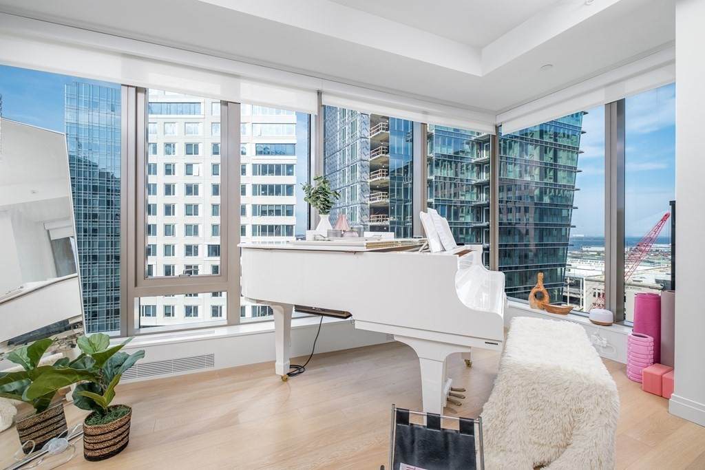 133 Seaport Blvd - Photo 1