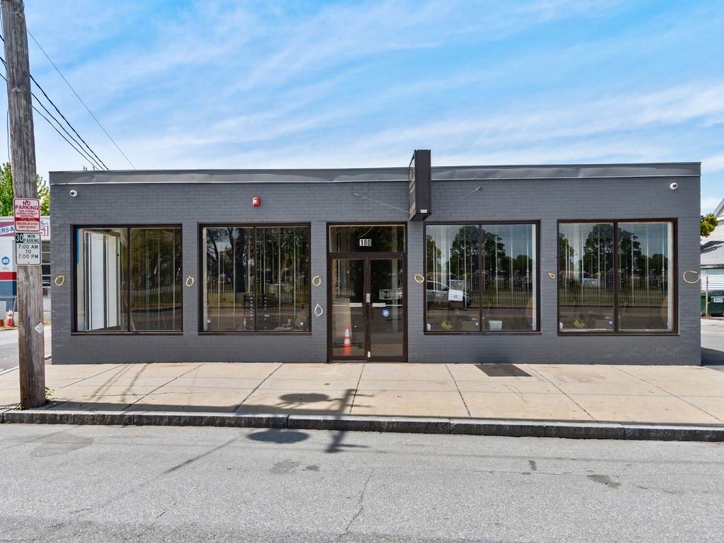 180 Broadway - Photo 1