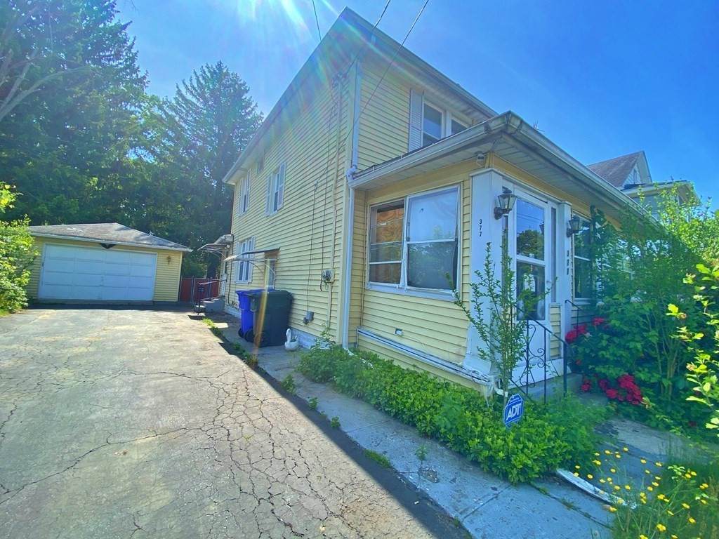 377 Parker St - Photo 1