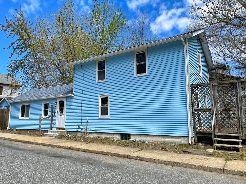 2250 Main St - Photo 1