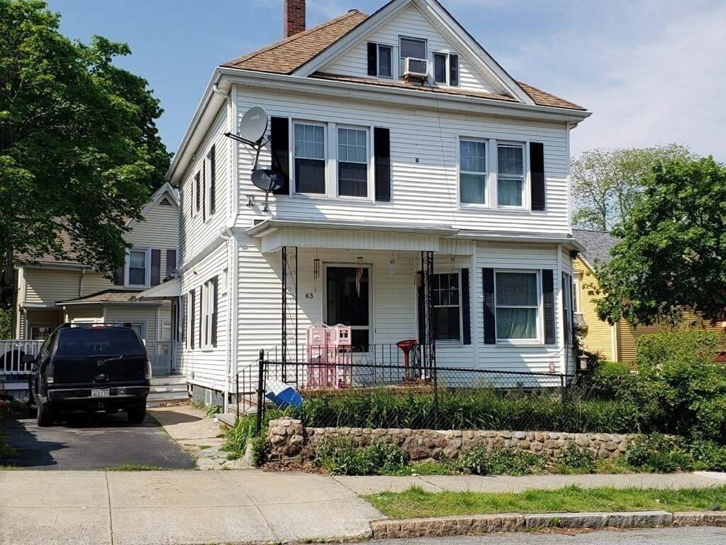 43 Willis St - Photo 1