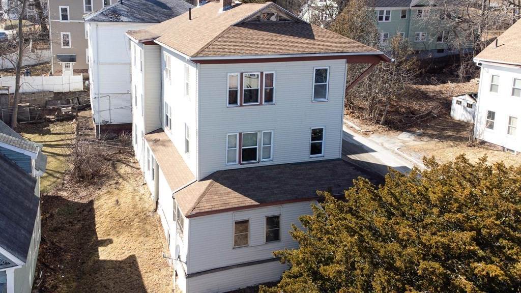 19 Lakewood St - Photo 1