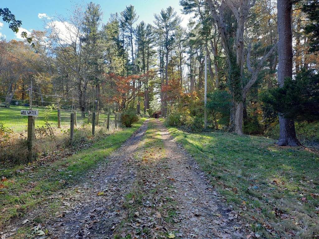 235 Cornhill Lane - Photo 1