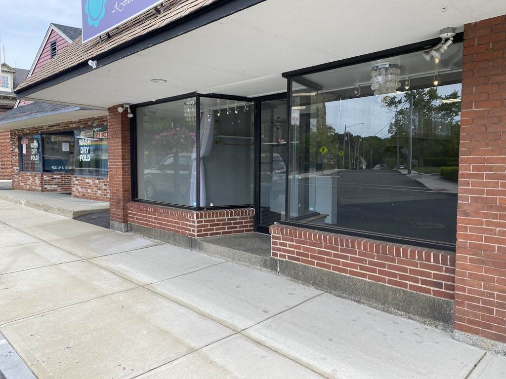 111 Center Street - Photo 1