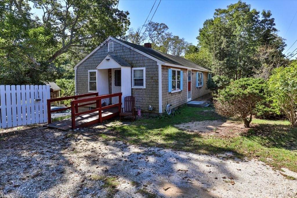 5 Indian Neck Rd - Photo 1