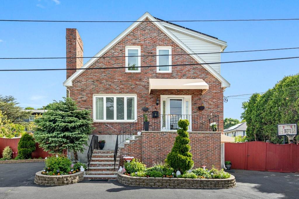 81 Savage St - Photo 1