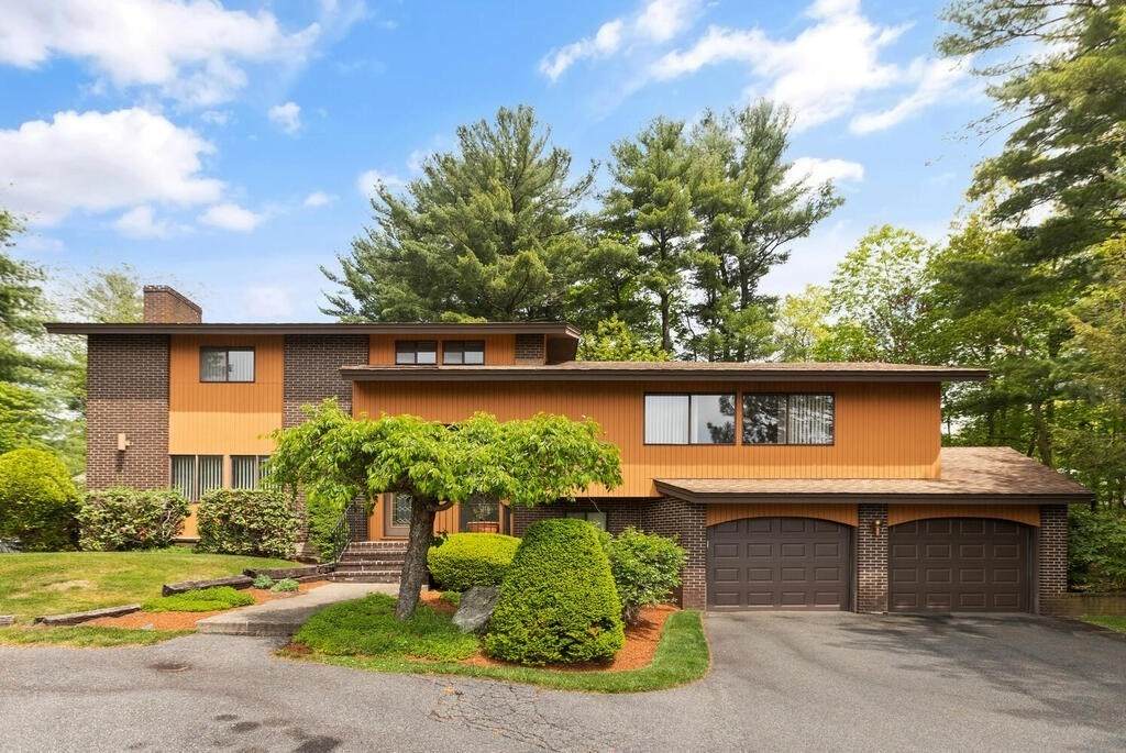 19 Arrowhead Dr - Photo 1