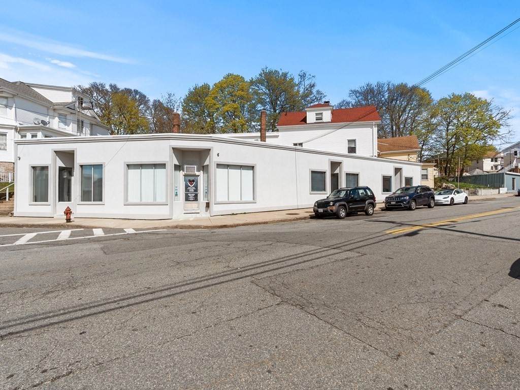 1792 Pleasant Street - Photo 1